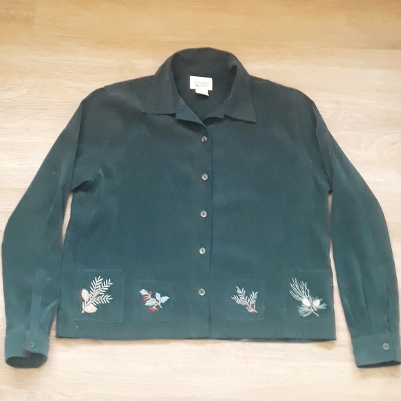Vtg Christopher & Banks Green Velour Shirt with Holly Pinecone Patches - Large - Picture 11 of 13